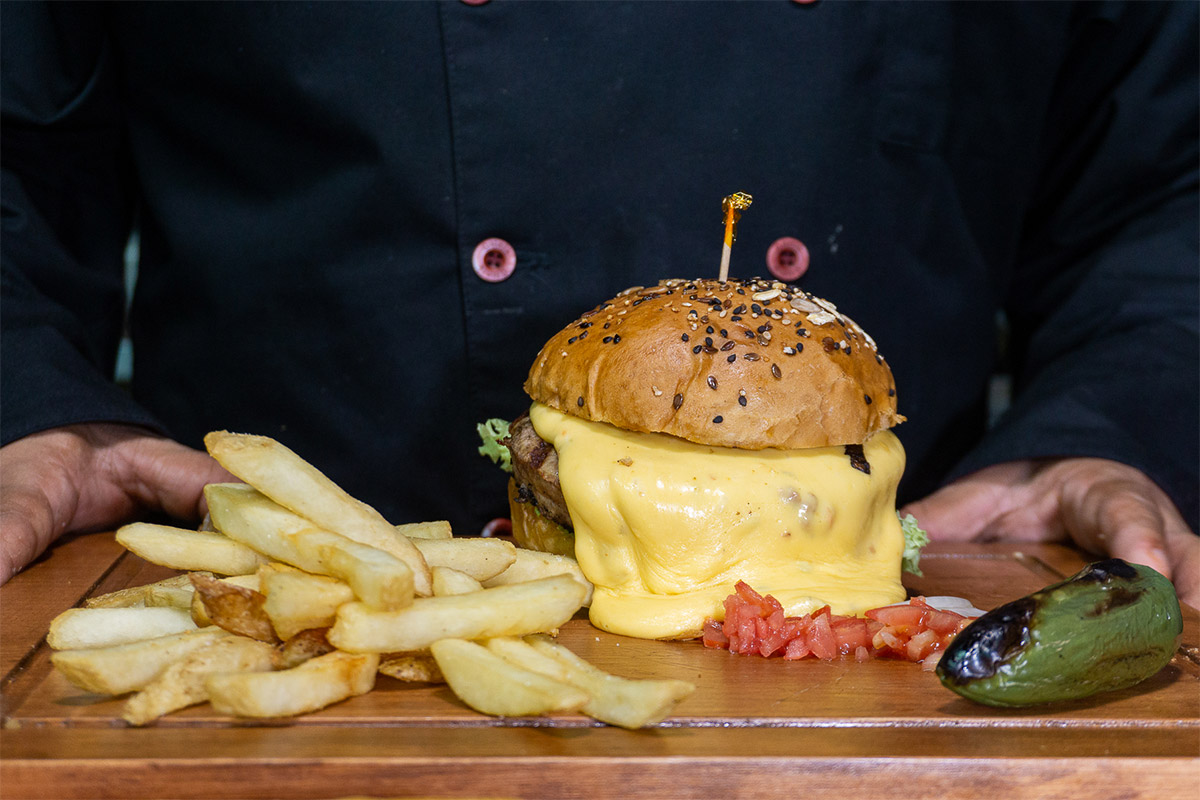 hamburguesas-con-doble-queso-calidad-angus-en-nuevo-vallarta